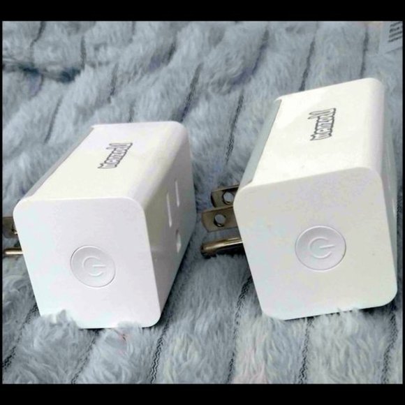 NEW in box- 2 pack U.S.A. Wifi Smart Plugs - Picture 2 of 6